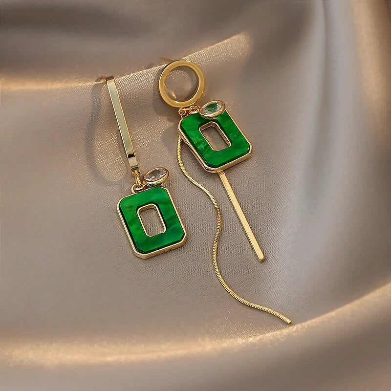 2023 New Asymmetric Green Square Tassel Long Earrings Korean Design Jewelry Girls Fashion Accessories Drop Earrings For Woman