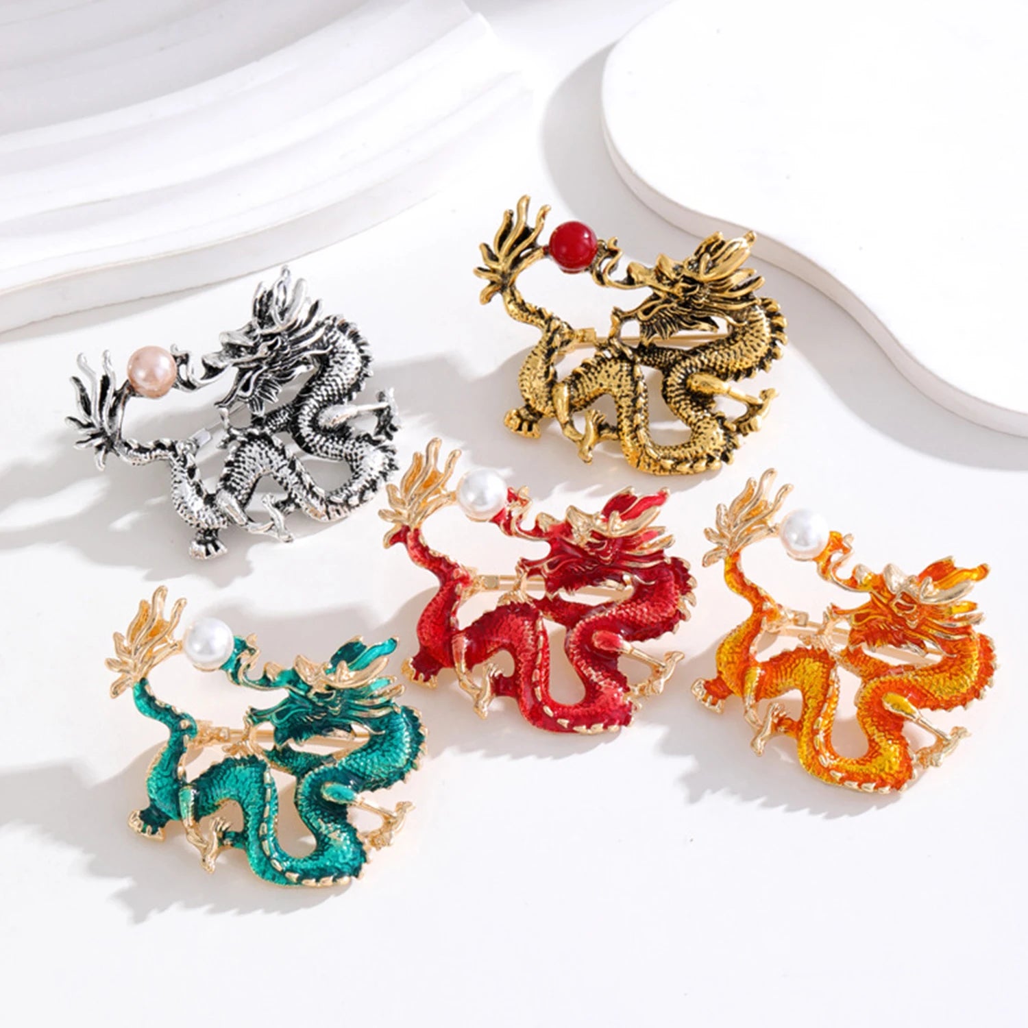 Fashion Vintage Chinese Dragon Brooches Pin For Men Women Flying Dragon Pearl Metal Lapel Pins Clothing Coat Party Accessories