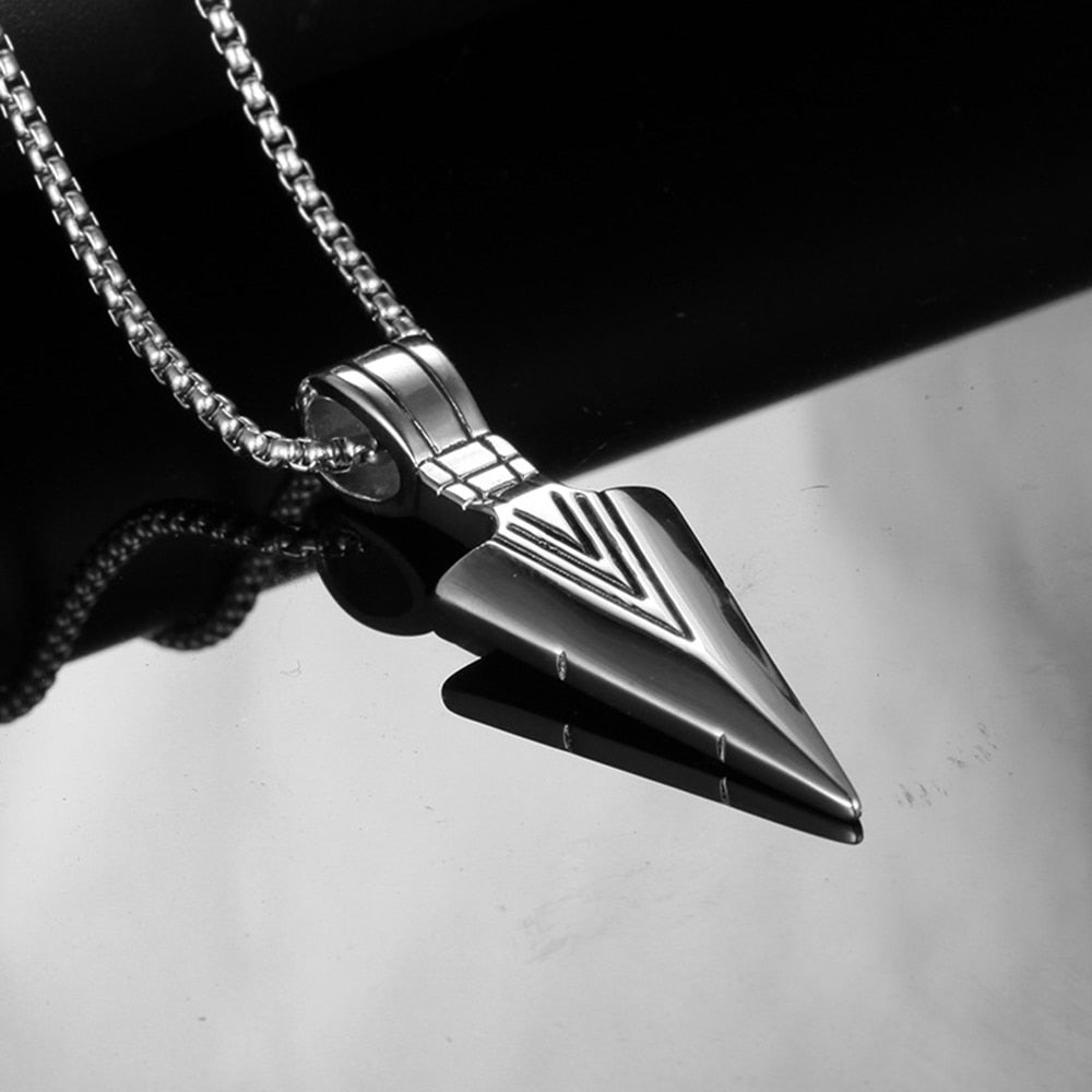 Men&#39;s  Design Metal Black Long Necklace  Arrow Pendant Jewelry Chain Hip Hop Punk Rock Necklace Jewelry Gift For Couple