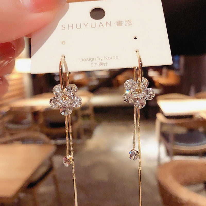Korean Dongdaemun fashion five petal flower crystal tassel earrings Korean net red earrings S925 needle earrings female