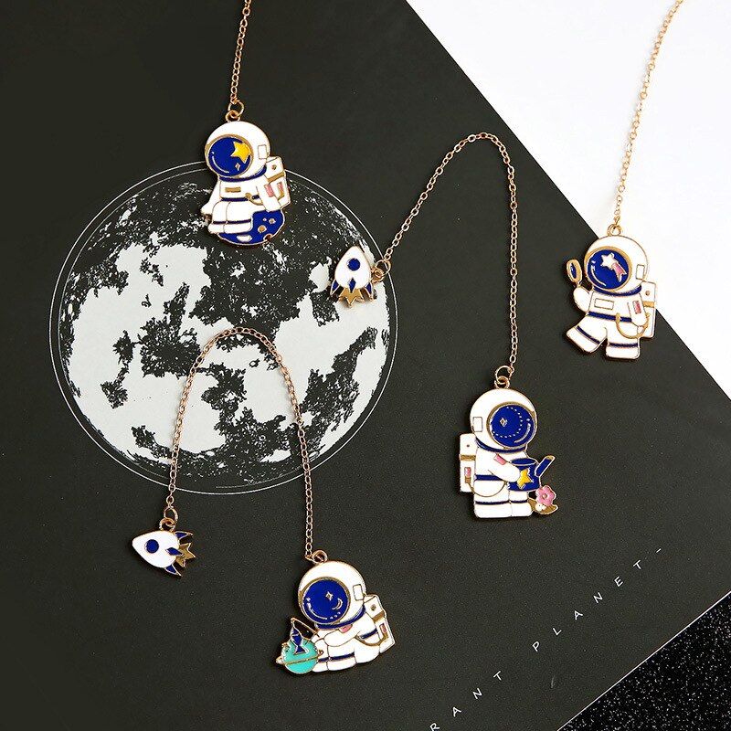 1pc Kawaii Astronaut Metal Pendant Bookmark Page Flag School Office Supply Stationery Gift for Student
