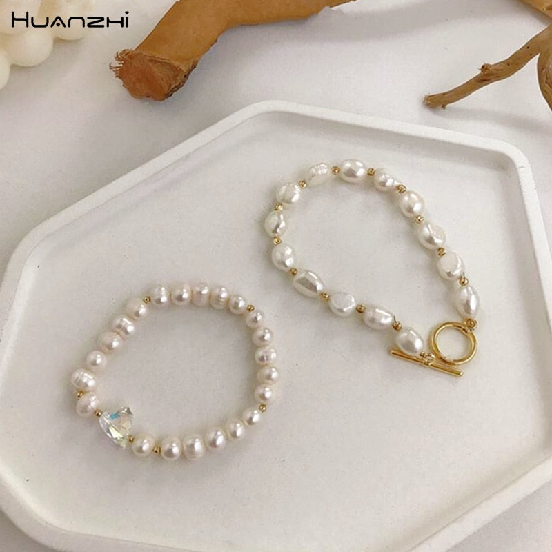 HUANZHI 1 Korean New Round Buckle Heart-shaped Natural Pearl Gold Plating Bracelets for Women Girls Party Jewelry Gifts