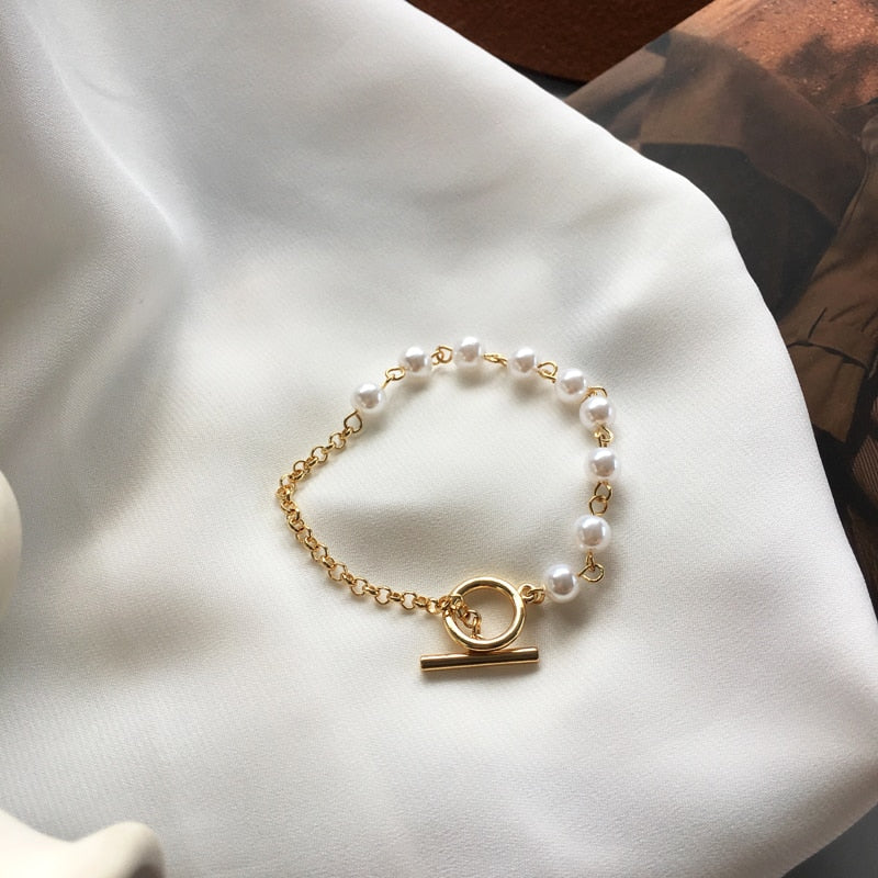 Trendy Jewelry Simulited Pearl Bracelet Sweet Korean Temperament Golden Plating Chain Bracelet For Girl Student Party Gifts