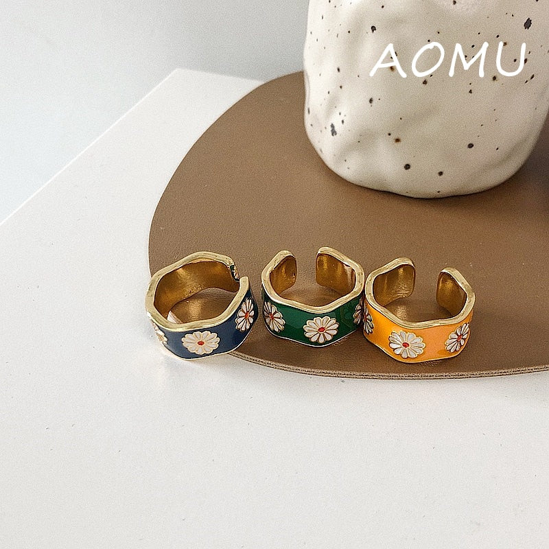 AOMU 2020 French Baroque Vintage Candy Color Enamel Metal Flower Spray Paint Small Daisy Opening Ring for Women Jewelry Gift