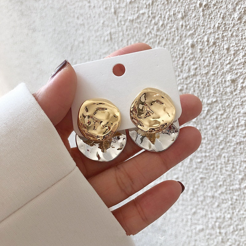 AOMU 2021 Fashion Geometric Irregular Disc Folds Gold Silver Color Metal Stud Earrings for Women Gift Party Jewelry Gift
